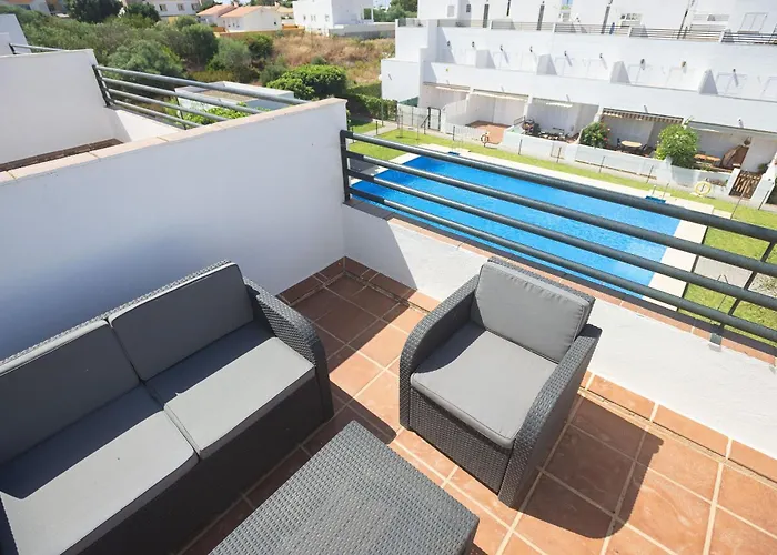 La Casa De La Dehesa- Solo Familias * コニル・デ・ラ・フロンテラ