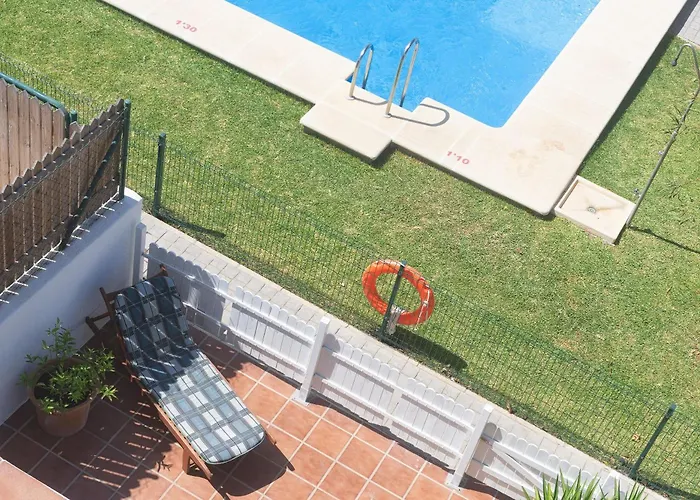 La Casa De La Dehesa- Solo Familias Дом отдыха *